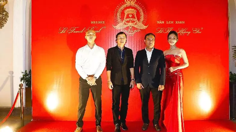 nam_lim_xanh_le_phuc_hoang_gia_13 Nhận diện và phân biệt nấm lim xanh lê phúc hoàng gia